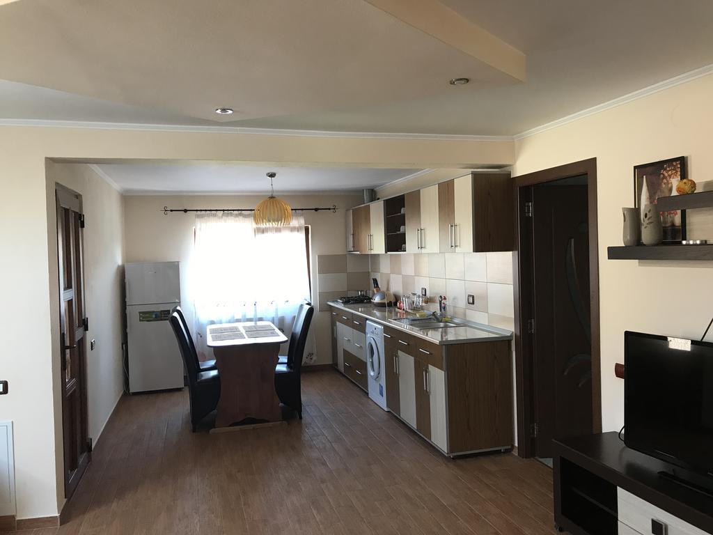 Casa Flori Ξενοδοχείο Călimăneşti Εξωτερικό φωτογραφία
