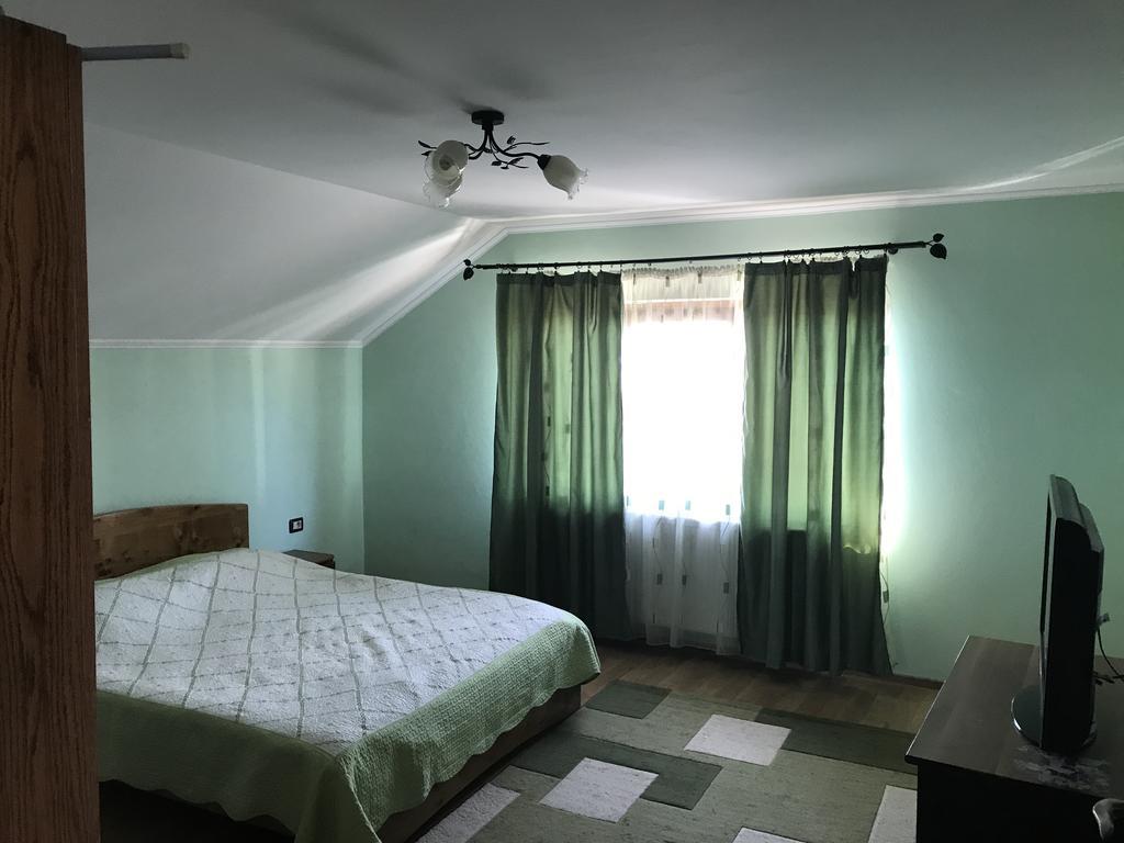 Casa Flori Ξενοδοχείο Călimăneşti Εξωτερικό φωτογραφία